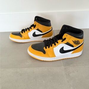 Air Jordan 1 Mid - great condition